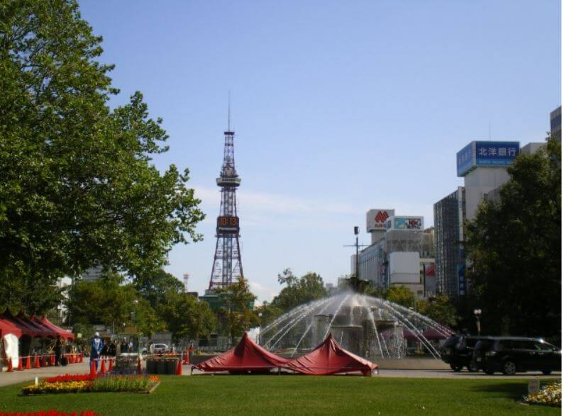 札幌大通公園とテレビ塔