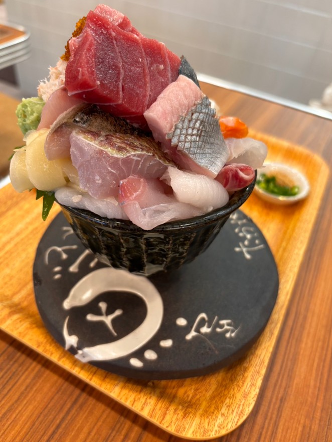 シハチ丼
